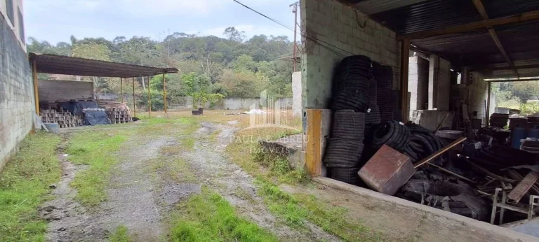Imagem Aluga-se Terreno de 4.200m², ótimo para garagem de Caminhões e manutenção, etc...,j no Jardim Itapeva, Mauá-SP