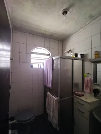 Imagem Sobrado de 3 quartos no Jardim Las Vegas, Santo André-SP: 2 banheiros, 2 vagas de garagem, 156m² de área!