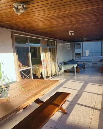 Imagem Apartamento com 3 dormitórios à venda, 210 m² - Vila Nova - Cabo Frio/RJ