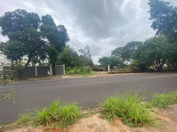 Imagem Fica localizado Araçatuba/SP. Ideal para projetos verticais Fica próximo ao Poupa tempo, ao lado d...