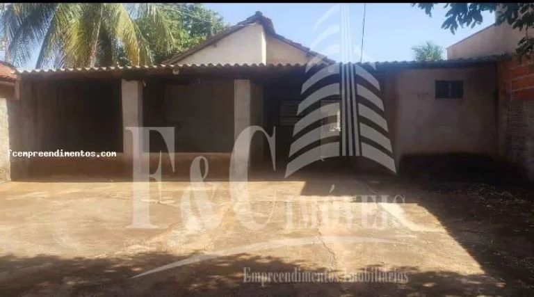 Imagem Casa para Venda em Pereira Barreto, Jardim São Francisco, 2 dormitórios, 2 banheiros, 6 vagas