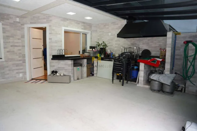 Imagem Triplex à venda em Piraquara, Centro, com 3 quartos