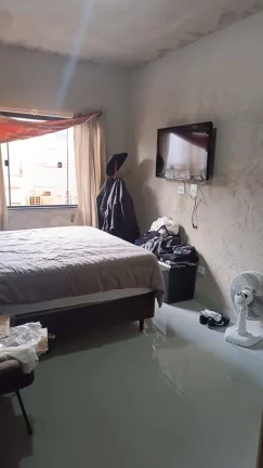 Imagem Terreno no Sitio Cercado com casa não averbada em fase de acabamento