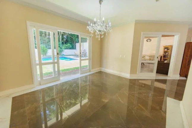 Imagem Casa com 360 m² - 3 suítes, em condomínio na Granja Viana!!!