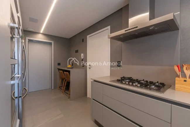 Imagem Localizado em uma das regiões mais valorizadas de Campinas, este apartamento de 140 m² no Alto Cam...