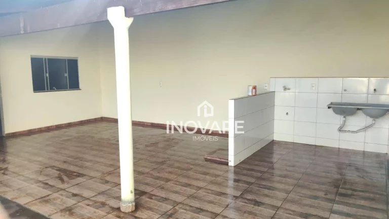 Imagem Casa com 3 dormitórios à venda, 200 m² por R$ 420.000 - Alto do Trindade - Itumbiara/GO