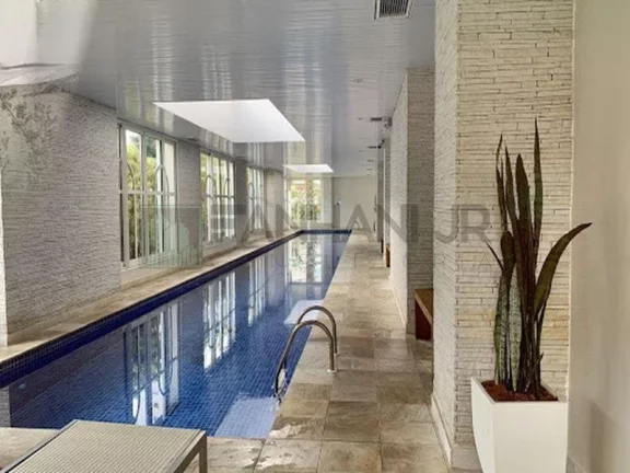 Imagem Vendo apartamento na Vila Nova Conceição. Requinte e muito bom gosto, neste incrível apartamento... São 4 dormitórios, sendo 2 suítes. O piso de ma
