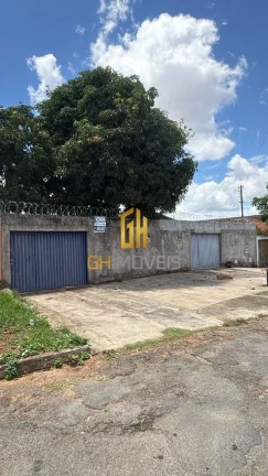 Imagem Terreno á venda na Cidade Satélite São Luiz 

- Área total de 377m²;
- Lote de esquina;

FAZEMO...