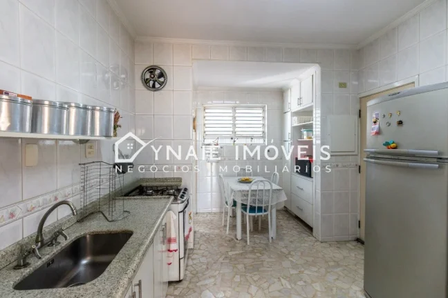 Imagem Apartamento à venda na Bela Vista, São Paulo-SP: 3 quartos, 1 suíte, 3 banheiros, 1 vaga de garagem, 126m² de área.