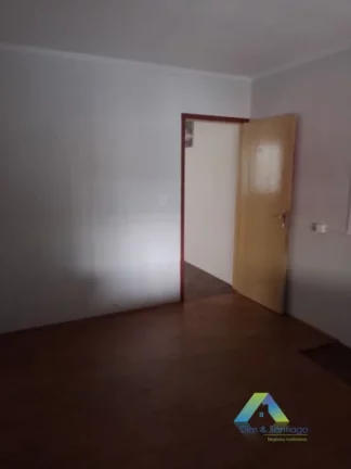 Imagem SANTO ANDRÉ Casa 125M², 2 dormitórios, 2 vagas ótima localização e valor !!!