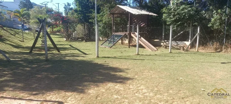 Imagem Terreno no condomínio Chacur à venda em Várzea Paulista - SP