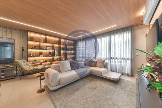 Imagem Apartamento de Alto Padrão no Campo Belo: 3 Quartos, 1 Suíte, 3 Vagas de Garagem - Conheça essa Oportunidade Única!