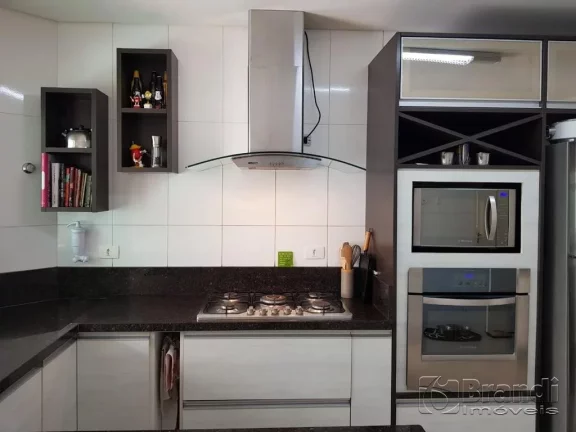 Imagem Ótimo sobrado 3 dorms sendo 1 suíte planejada, cozinha planejadas, 2 vagas.