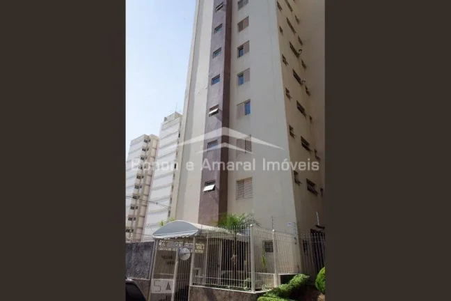 Imagem Este apartamento foi totalmente reformado e oferece um ambiente muito bem iluminado e arejado. Local...