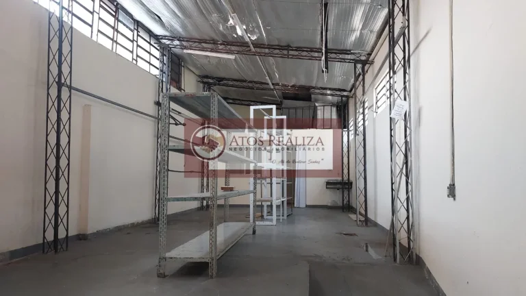 Imagem Alugo Excelente Galpão na Av Atlântica Socorro -SP: 130m² sala e 2 banheiros, locação por R$5.000.