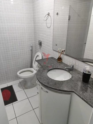 Imagem Vende-se flat Mobiliado ,super bem localizada na praia de Boa Viagem. Recife