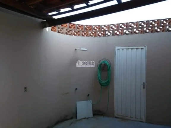 Imagem Casa com Espaço Gourmet e Hidro no Condomínio Portal Beija-flor, bairro Morada Du Park - Uberaba