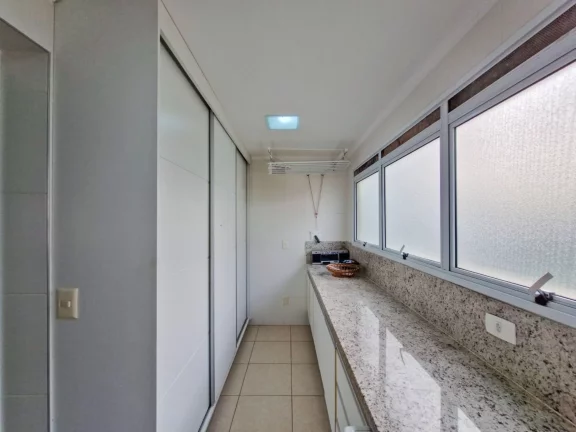 Imagem Apartamento de Luxo à venda em Riviera de São Lourenço Módulo 08: 3 quartos, 3 suítes, 2 salas, 2 vagas, 156,60 m² de área.