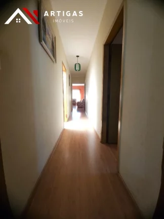 Imagem Oportunidade imperdível: Casa com 3 quartos e 2 vagas de garagem na Vila Palmares, Santo André-SP!