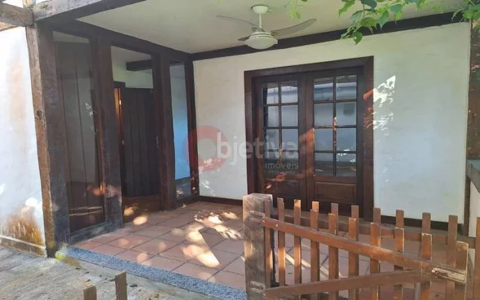 Imagem Linda casa a venda de 3 quartos no bairro Geriba em Búzios