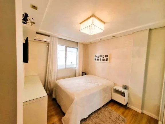 Imagem Apartamento mobiliado com 4 dormitórios sendo 1 suíte e 2 vagas de garagem em Balneário Camboriú