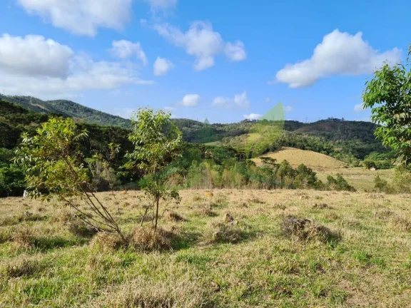 Imagem Sítio à Venda em Atibaia com 15 alqueires