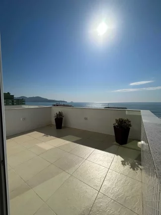 Imagem Apartamento com 3 suítes e 3 vagas de garagem na Meia Praia em Itapema/SC