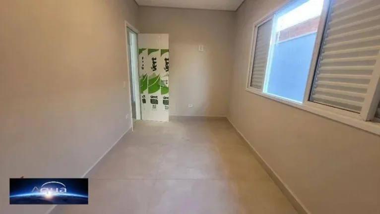 Imagem Casa para Venda em Praia Grande, Solemar, 4 dormitórios, 1 suíte, 2 banheiros, 3 vagas