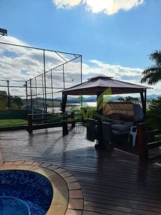 Imagem Linda Casa à Venda em Condomínio Beira Represa Piracaia