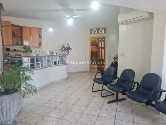 Imagem Casa comercial à venda em Campinas, Jd. Chapadão. Casa com 5 salas todas com banheiros, ampla rece...