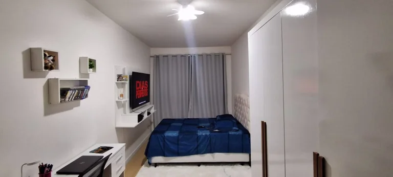 Imagem Sobrado Vila Monumento - 250M², 3 Dorms, 2 Vagas, Quintal.