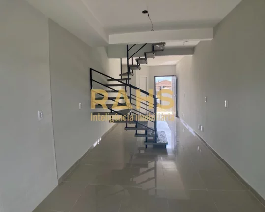 Imagem Excelente Sobrado Geminado com 2 Suítes no Bairro Vila Nova em Joinville/SC. O imóvel possui 76,18...