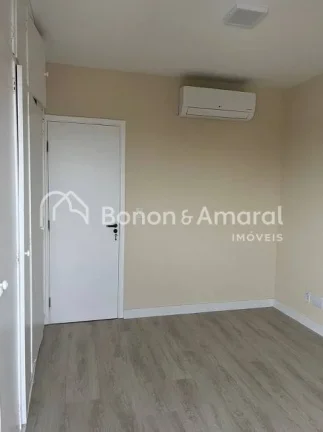 Imagem Cobertura com dois pisos duplex, recém reformada.

Próximo a supermercados (Taquaral e Dalben), ba...