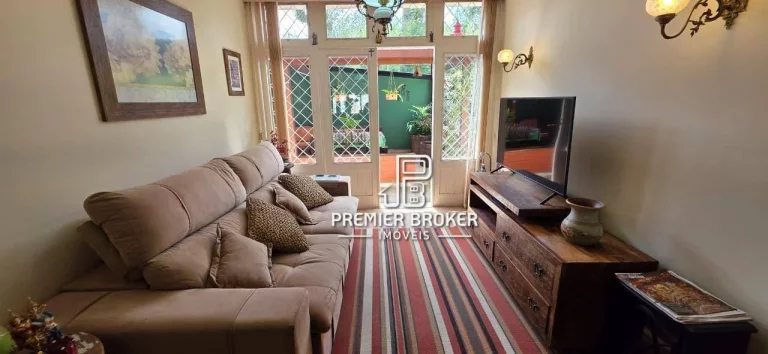 Imagem Casa com 3 dormitórios à venda, 120 m² por R$ 940.000,00 - Alto - Teresópolis/RJ