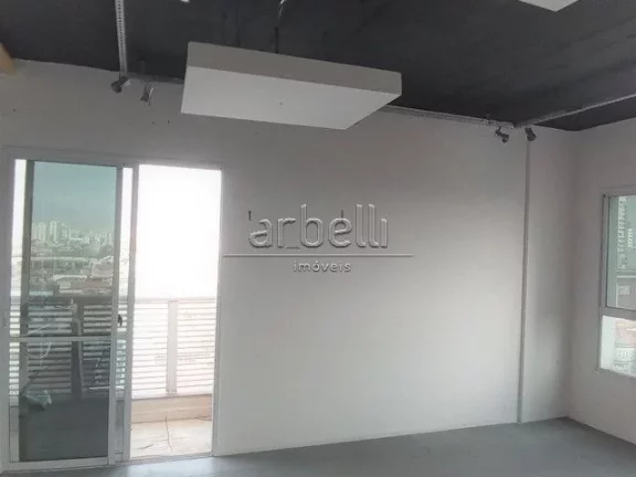 Imagem Sala comercial com 35 metros quadrados, 1 banheiro, sacada, piso elevado, 1 vaga de garagem. CondomÃ...