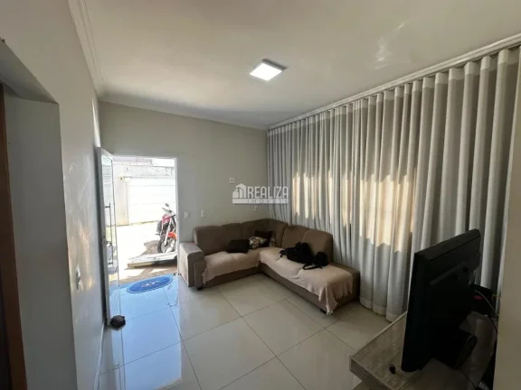 Imagem Casa à Venda no bairro Jardim Maracanã, em Uberaba - 2 Dormitórios e Móveis Planejados