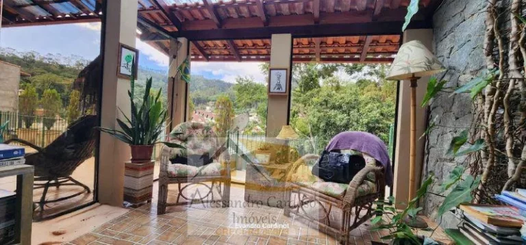 Imagem Casa à venda em Nova Friburgo, Braunes, com 10 quartos, 550m2