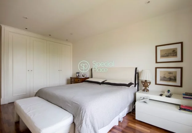 Imagem Excelente apartamento com 367m² na melhor rua do Jardim Guedala. Ótima planta com ambientes amplos...