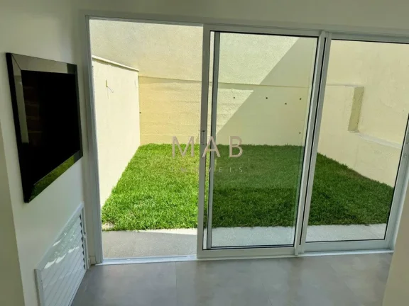 Imagem Imperdível casa de 3 quartos, 1 suíte, 2 salas, 2 banheiros, 2 vagas na cidade de Florianópolis-SC, bairro Ingleses do Rio Vermelho - 143m².
