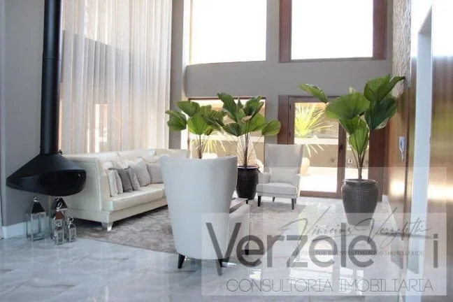 Imagem Apartamento 4 ou + dormitórios para Venda em Balneário Camboriú / SC no bairro Centro