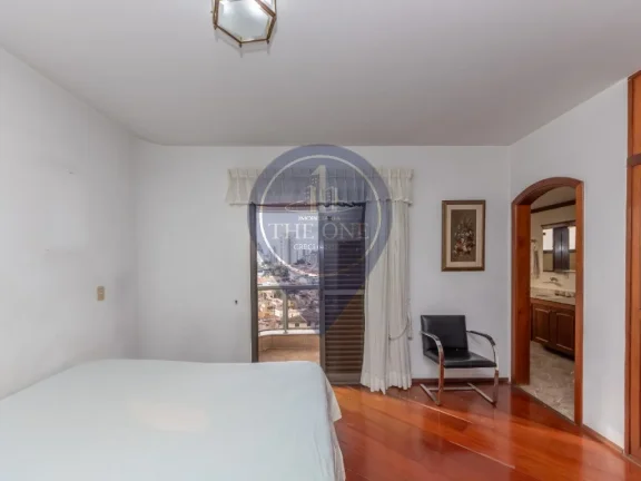 Imagem Luxuoso apartamento de 4 quartos e 3 suítes com 214m² no Jardim da Saúde, São Paulo - SP. Aproveite!