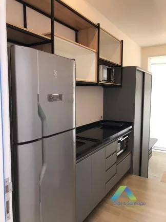 Imagem Excelente oportunidade de negócio, para locação ou moradia. Pé direito de 3,70m - permitindo a instalação de mezanino (já instalado).