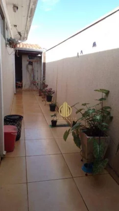 Imagem Casa em condomínio com 3 dormitórios para alugar, 180 m² por R$ 2.500/mês