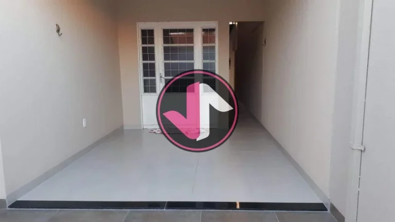 Imagem Casa Térrea à Venda  Centro Sul  Várzea Grande/MT Imóvel espaçoso, ideal para quem busca co...