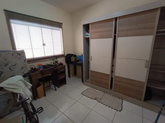 Imagem Casa De 3/4 Com Suite Em Avenida No Santa Luzia