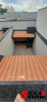 Imagem Impecável residência à venda na Penha de França, São Paulo-SP: 3 quartos, 3 suítes, 1 sala, 4 banheiros, 2 vagas, 121m²!