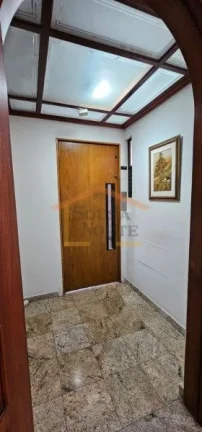 Imagem Apartamento duplex, 275m² em prédio exclusivo com apenas seis unidades. 4 dormitórios, sendo 2 su...