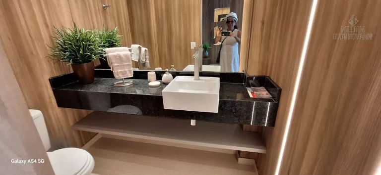 Imagem Apartamento 3 dormitórios sendo 1 suíte + lavabo frente mar em Mongaguá