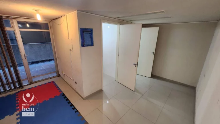 Imagem INCRÍVEL SALA COMERCIAL DE 90 m², excelente localização entre o palácio Avenida e a Biblioteca Pública por 301.000,00 Centro - Curitiba/PR