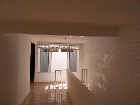 Imagem Imperdível: Casa à venda em Jundiaí-SP, Jardim Tamoio, 3 quartos, 1 suíte, 1 banheiro, 3 vagas, 190m².